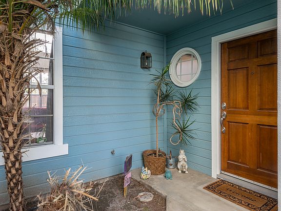 4th image of 9780 Sweetwater Ln