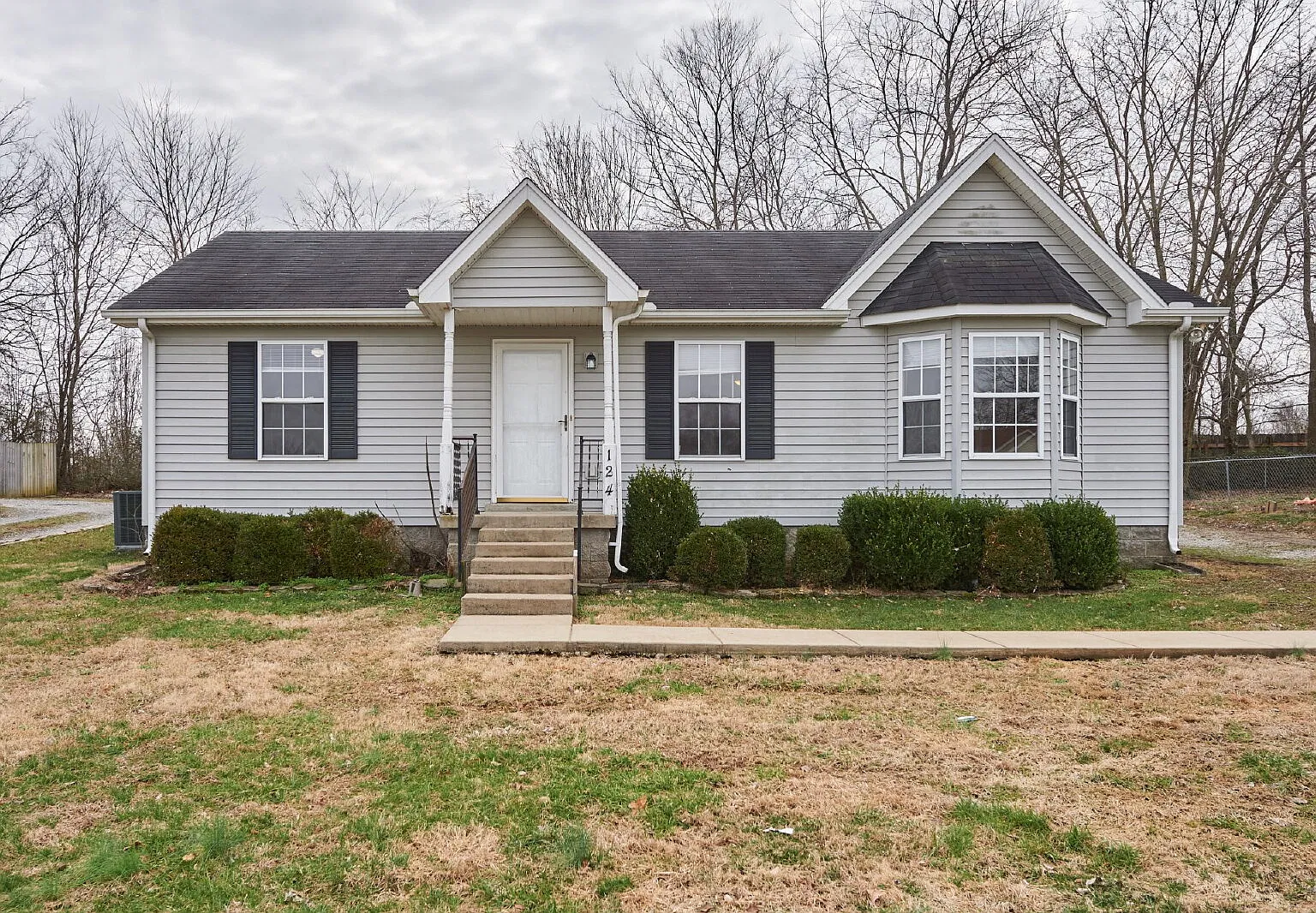 3 bed, 2.0 bath, 1132 sqft, $1,700 — Photo 1