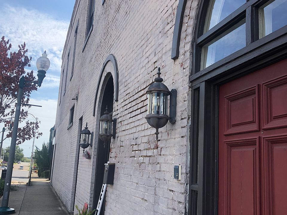 1st image of 607 Clinton St