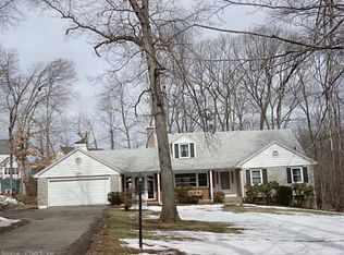 690 Country Club Rd, Middletown, CT 06457