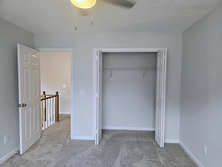 40 Woodfield Pl — Photo 17