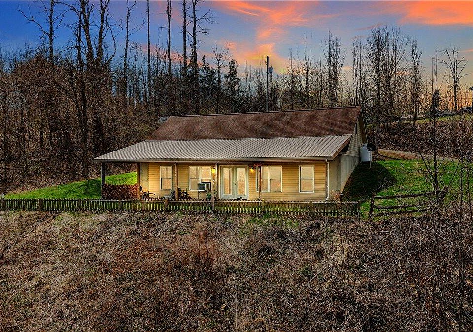 1st image of 50 Doe Valley Dr SE