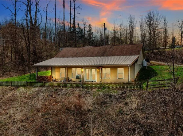 50 Doe Valley Dr SE, Copper Hill, VA 24079