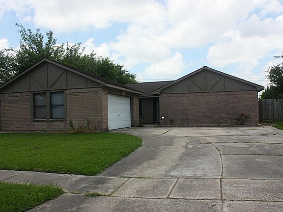 2nd image of 3810 Maplewood Dr