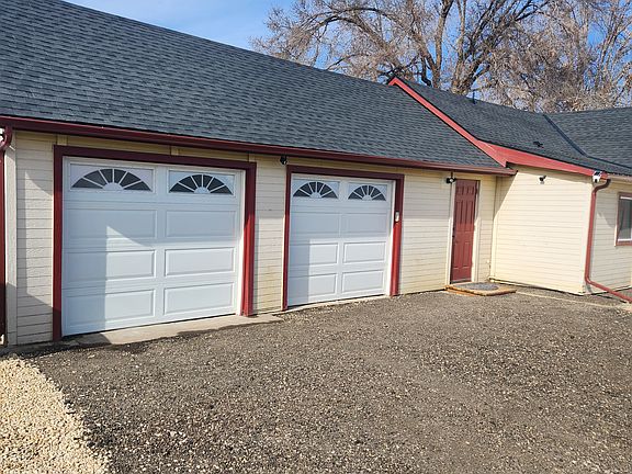 2nd image of 624 E Freeport St #2