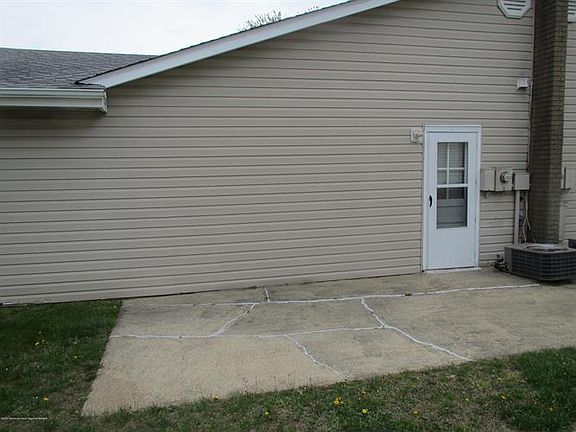 5th image of 25 Pompton Plains Dr #102