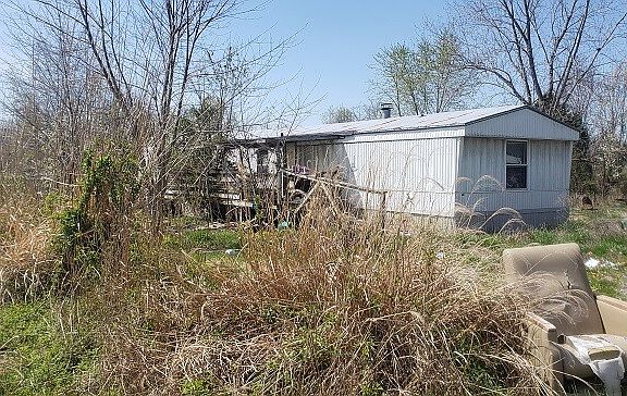 4th image of Brooks Ln