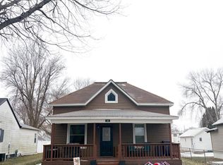 305 S Park St, Inwood, IA 51240