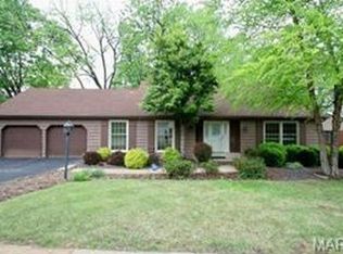 341 Ridge Trail Dr, Chesterfield, MO 63017