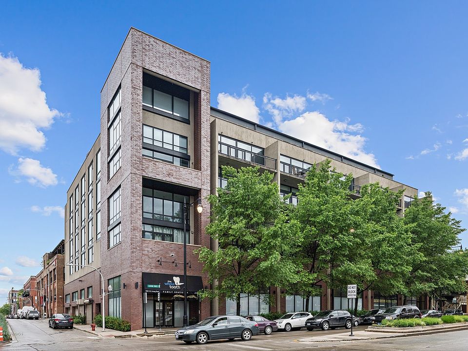 1st image of 3946 N Ravenswood Ave APT 609