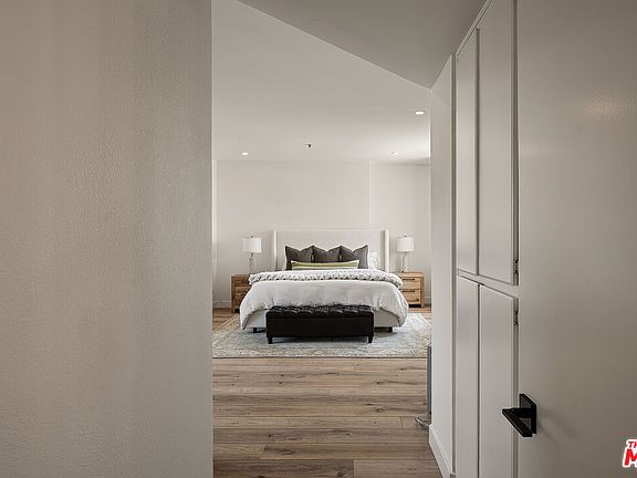 3rd image of 255 Main St APT 101