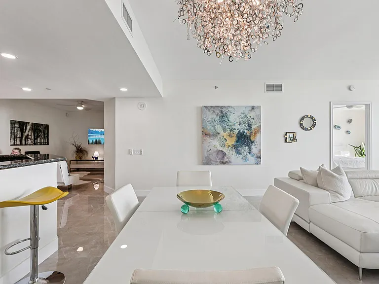 2640 Lake Shore Dr #2312 — Photo 8