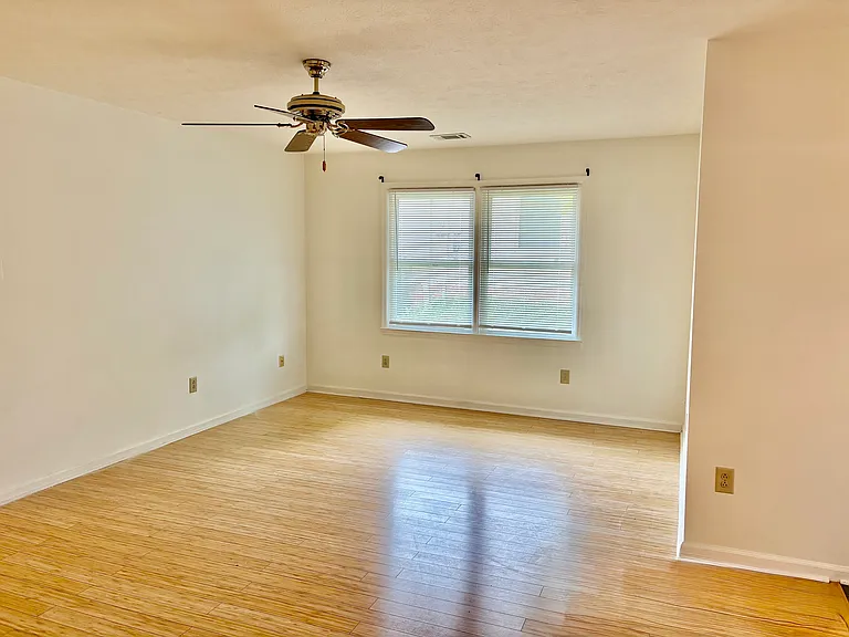 2202 Storey Ct — Photo 7