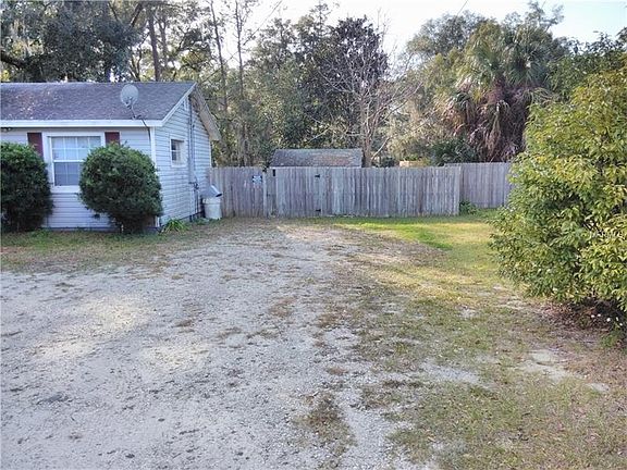 3rd image of 433 S Sparkman Ave
