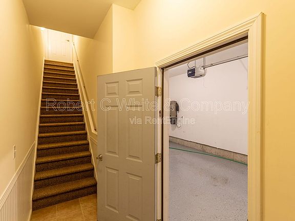 4th image of 330 Crystal Ave Unit 16