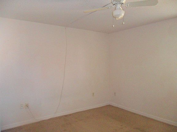 3rd image of 709 SW 75th St APT 103