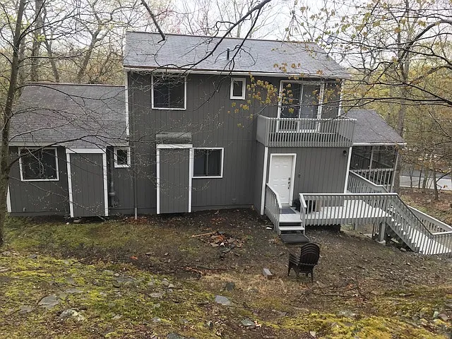 115 Durham Dr