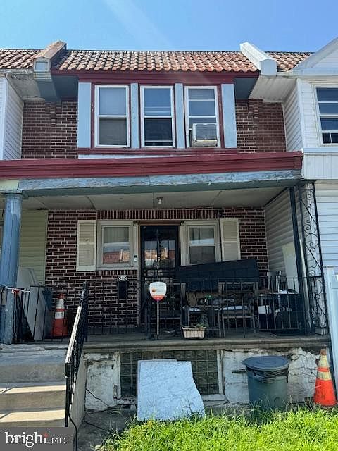 1st image of 842 Bridge St