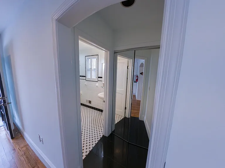 15 Sedgwick St — Photo 25