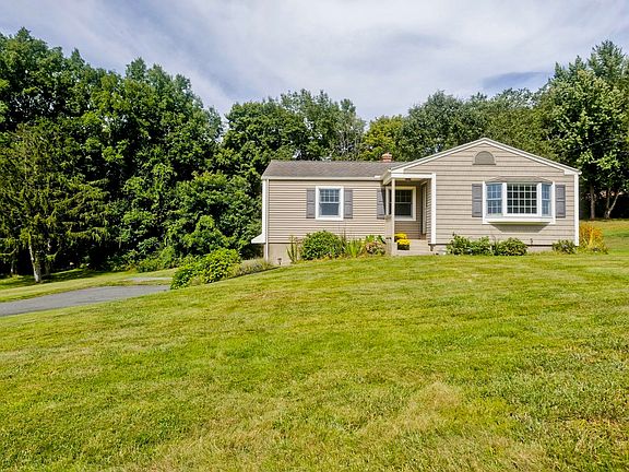 2nd image of 14 Echo Valley Dr