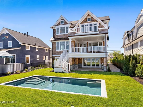 89 Pershing Boulevard, Lavallette, NJ 08735