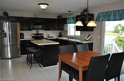 4th image of 3498 Beaumont Dr