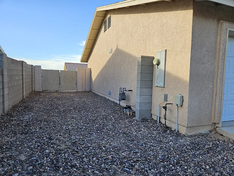 11374 E 27th Pl — Photo 35