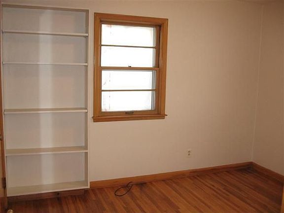 5th image of 2516 S Coral St