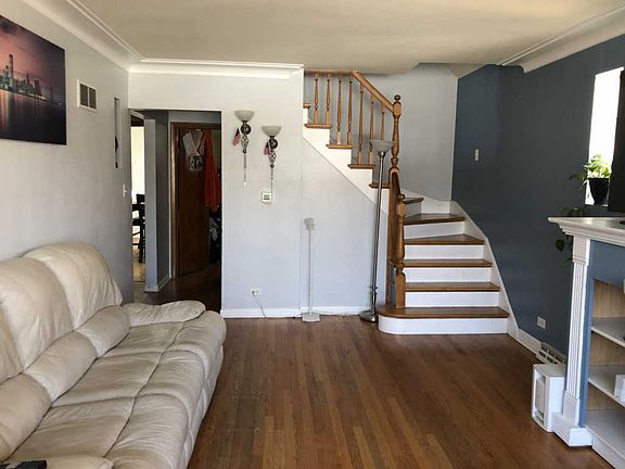 3rd image of 4542 N Oak Park Ave