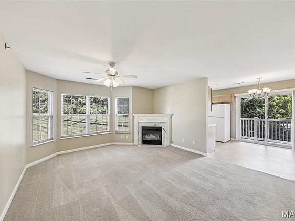 4th image of 450 Benton Dr APT E