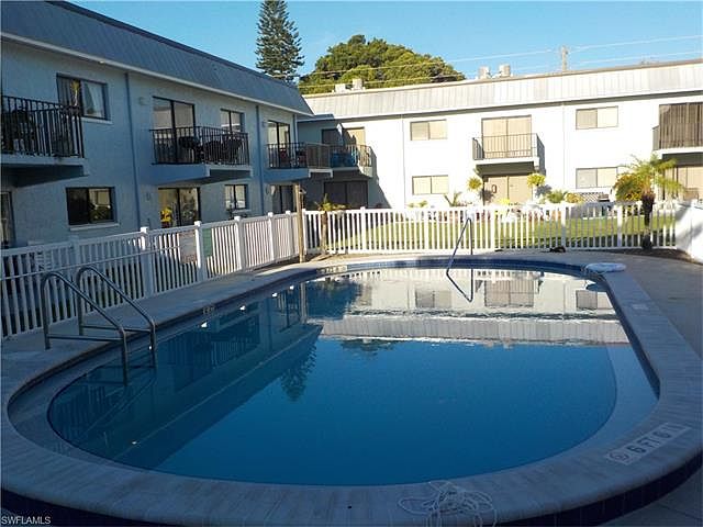 1st image of 2950 Royal Palm Ave APT 109
