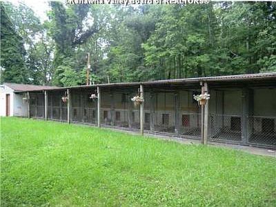 2nd image of 4427 Lamont Dr