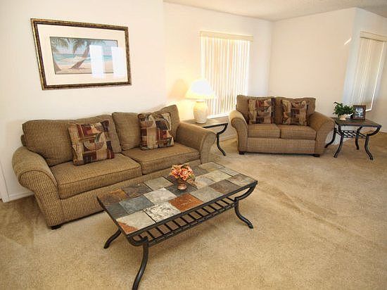 CL6P5453CM-Family-Room