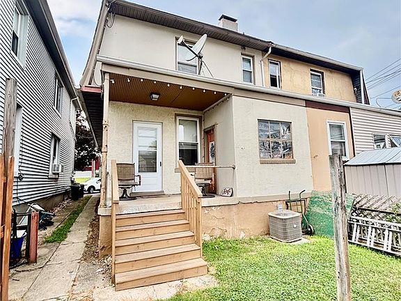 2nd image of 2404 Victor St