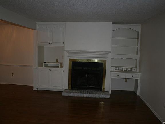 3rd image of 519 Saddlewood Ln