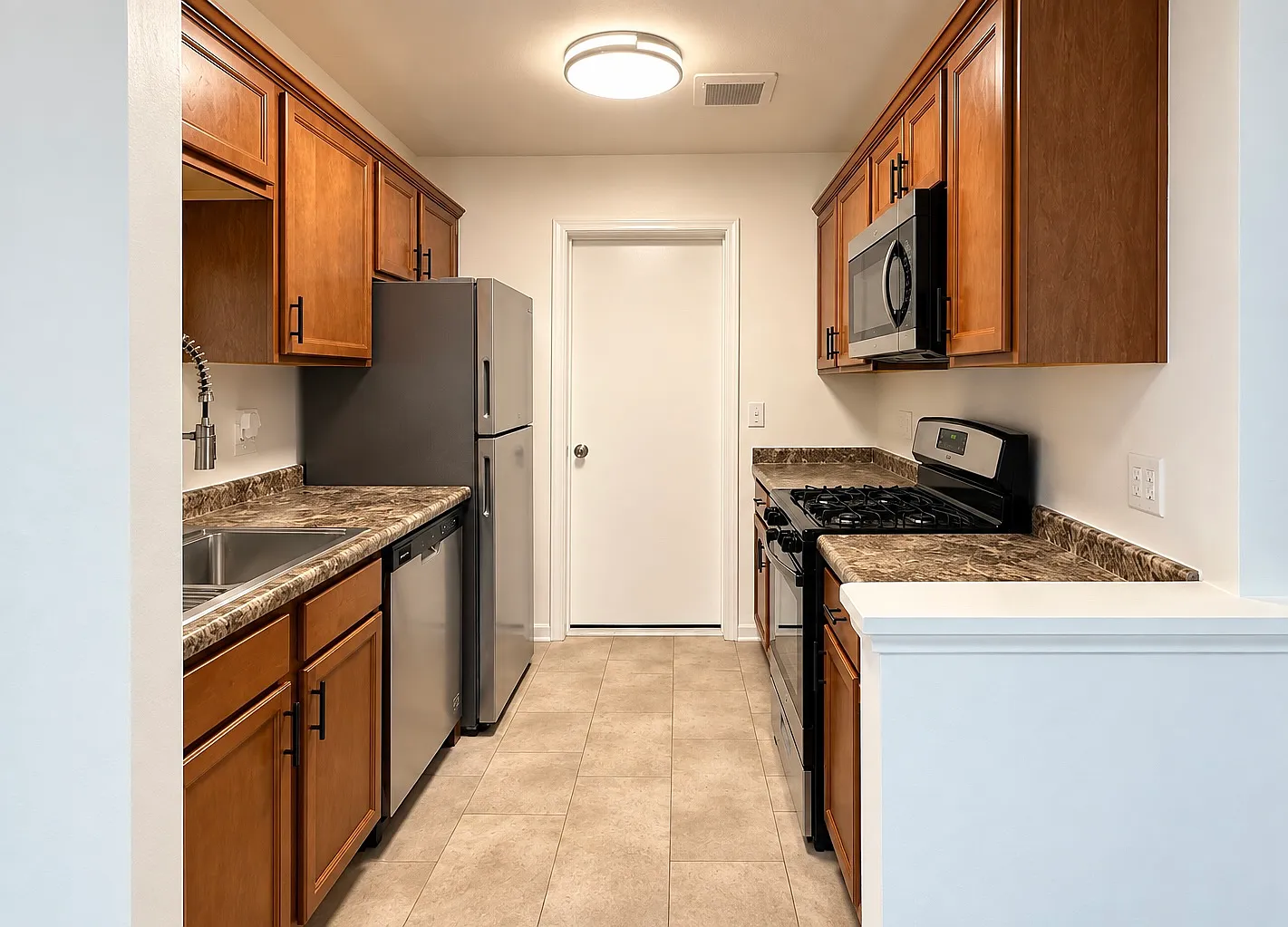 2 bed, 864 sqft, $2,300 — Photo 3