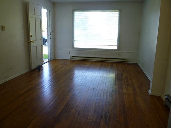 5th image of 52 G St NE