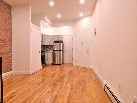 4th image of 304 E 91st St APT 1D