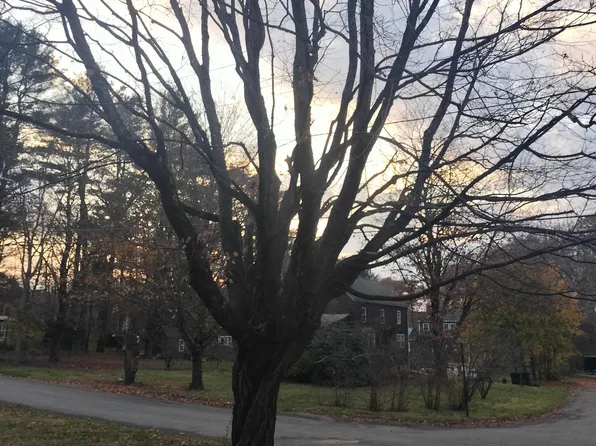 8 Highland Ave, Oxford, MA 01540