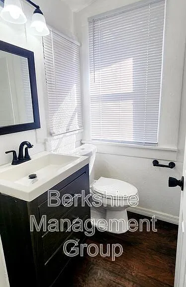 940 E Palmetto St — Photo 7