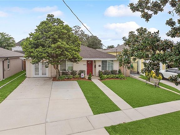 2nd image of 3813 Lake Villa Dr