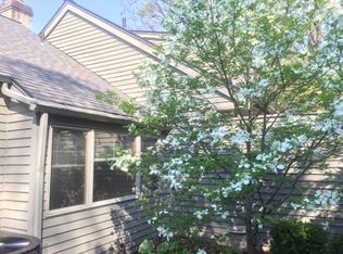 1523 Baycrest Dr NW, Canton, OH 44708
