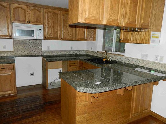 5th image of 10415 107th Avenue Ct