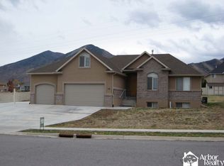 512 Nottingham Dr, Tooele, UT 84074