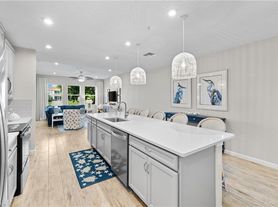 4713 Arboretum Cir, Naples, FL