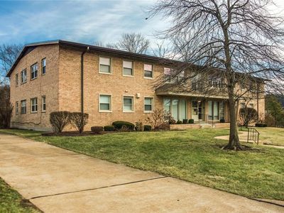 4 Delcrest Ct APT 204, Saint Louis, MO, 63124