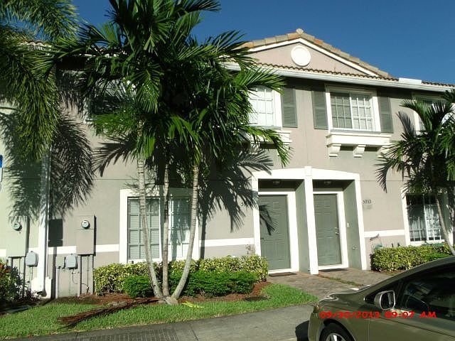 1st image of 5931 London Ln
