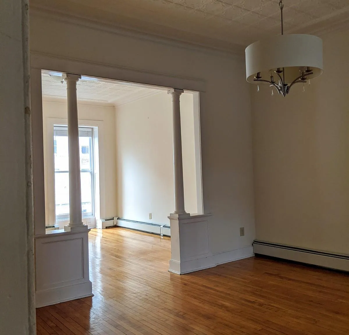 81 4th St — Photo 2