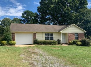 235 Pinehill Rd, Lonoke, AR 72086