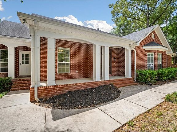 3rd image of 10360 Southern Oaks Dr